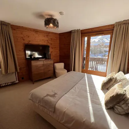 Everest Hotel 3*